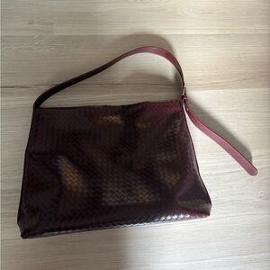 Elegant Burgundy Leather Shoulder Bag
